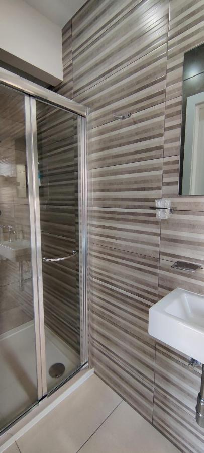 Villa Arjuza - Private Self Catering Bedrooms With Bathroom Is-Swieqi Ngoại thất bức ảnh